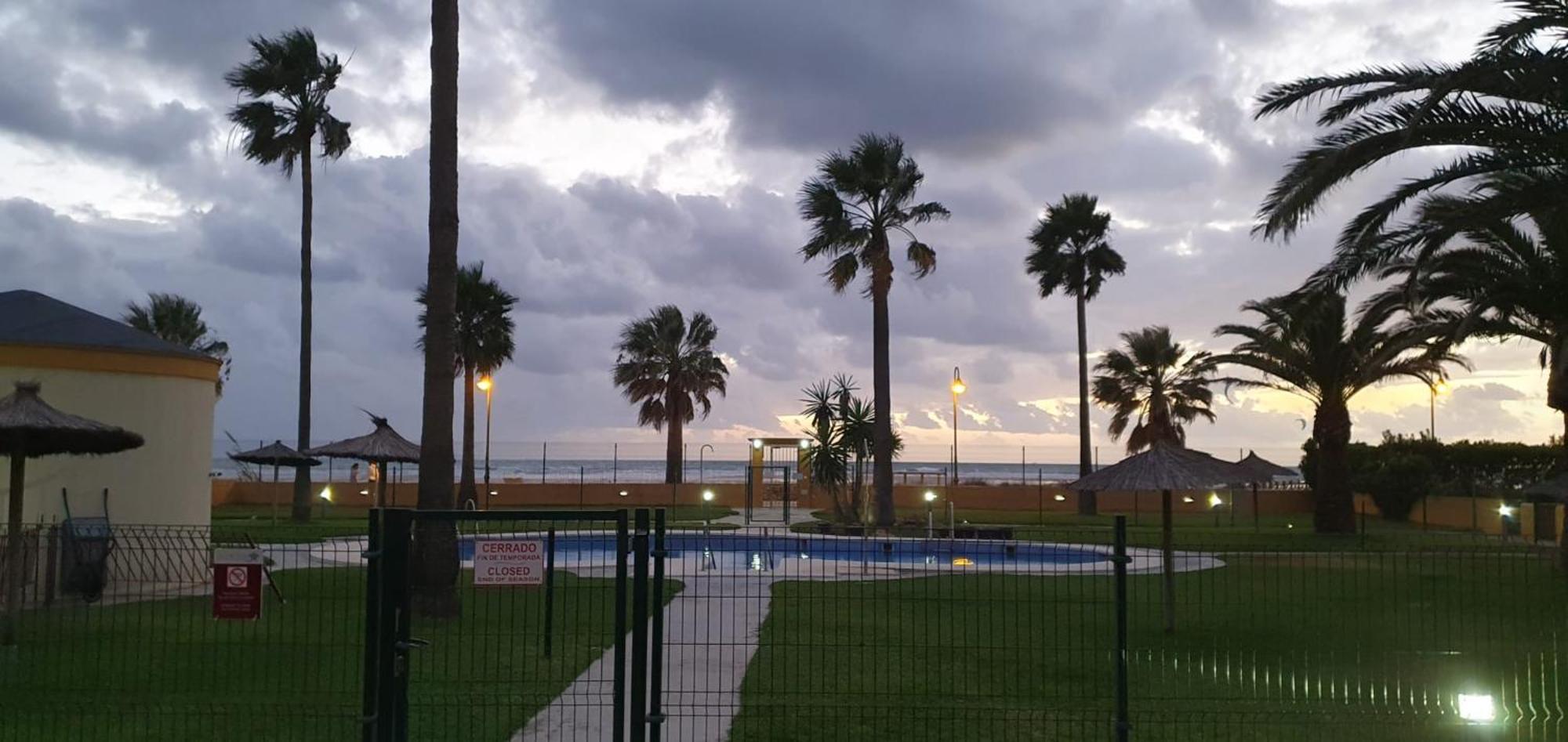 La Tortuga I, Encantador Apartamento Con Garaje En Primera Linea De Playa Tarifa Buitenkant foto