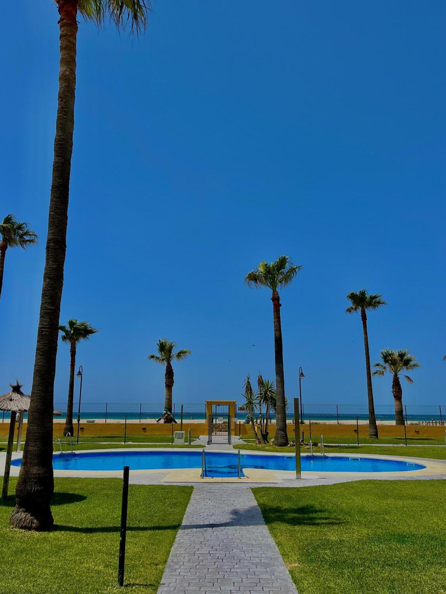 La Tortuga I, Encantador Apartamento Con Garaje En Primera Linea De Playa Tarifa Buitenkant foto